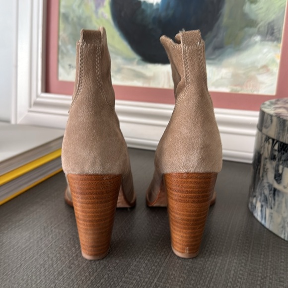 Joie Dalton Tan Suede Leather Side Zip Block High Heel Boot Size 38 - Picture 2 of 3